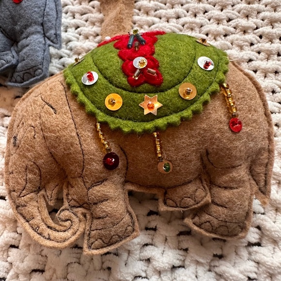 Vintage Folk Art Christmas Ornament Embroidered Felt Elephant Lot 2 Blue Brown - Picture 3 of 5